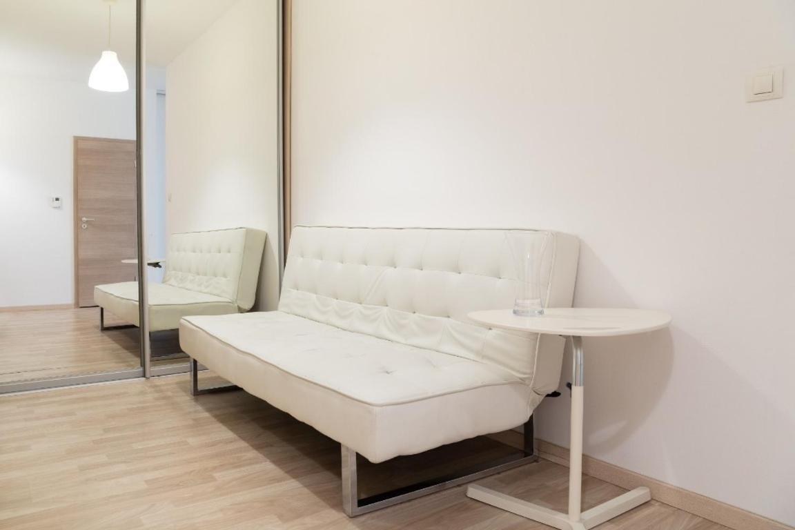 Great Tourist And Business Apartment Near Center Bratislava Bagian luar foto